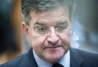 Lajčáku - ish komunisti i zellshëm 'me tetëvjeçare'